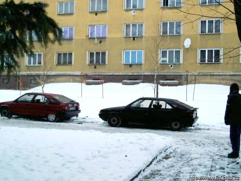 Dalsi zaber na babicku v povodnom zneni.