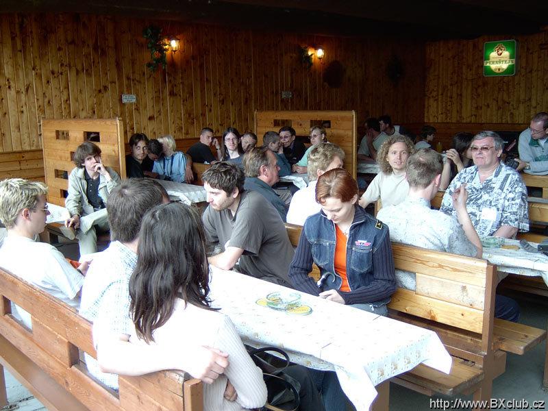 A tady jsme v restauraci U krbu