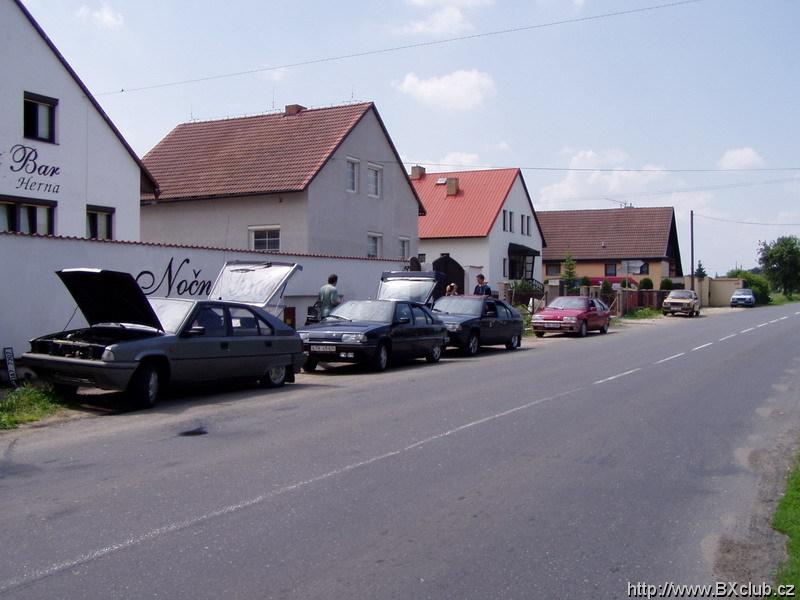 minikolona ve ctvrtek na sec a neplanovana zastavka :-(