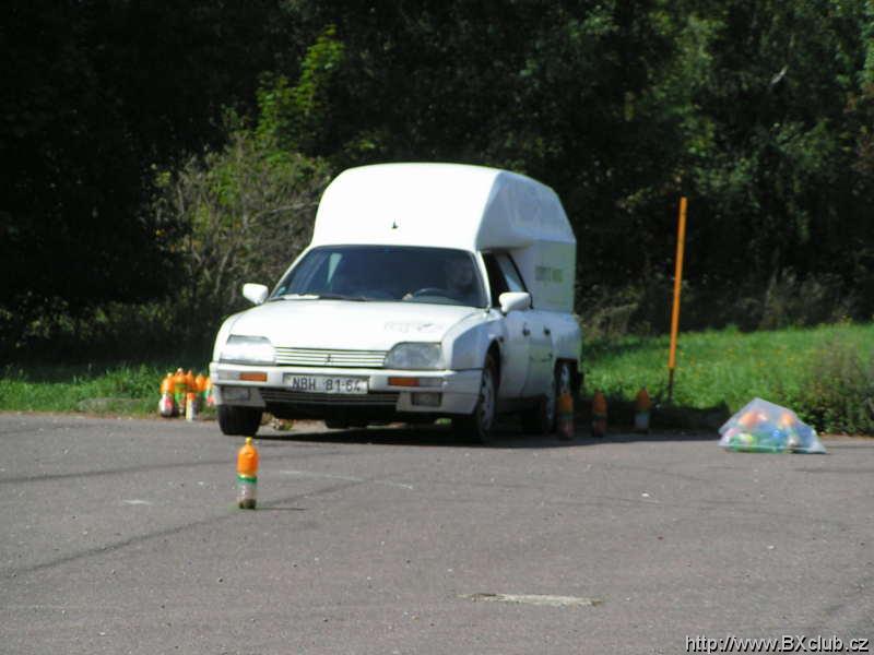 parking s estikolkou